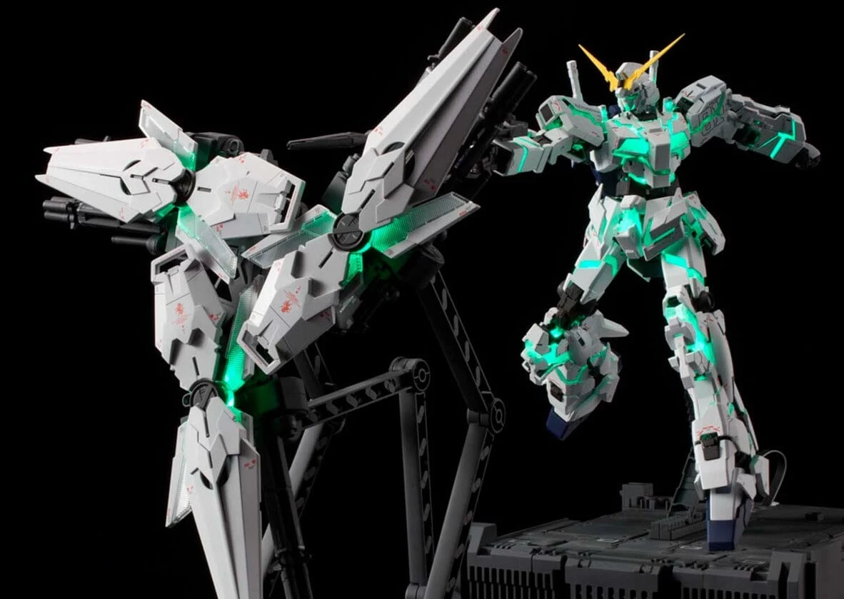 Bandai MGEX 1/100 Unicorn Gundam (Ver.Ka) 3 Bandai MGEX 1/100 Unicorn Gundam (Ver.Ka)