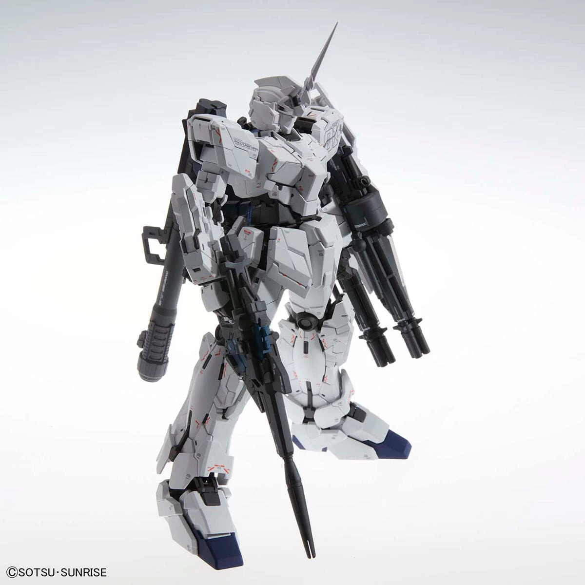Bandai MGEX 1/100 Unicorn Gundam (Ver.Ka) 11 Bandai MGEX 1/100 Unicorn Gundam (Ver.Ka) - Image 9