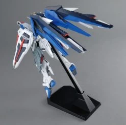 Bandai MG 1/100 Freedom Gundam (Ver 2.0) -Toy Model Store 6290cd17 148f 4af2 97dc aeceea2492e8