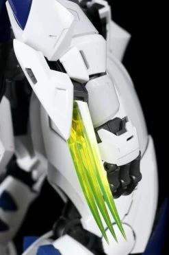 Frosty Cat 1/20 Scale Model Kit -Toy Model Store 7c2630b4 b734 4451 87b9 d4f0a432f063