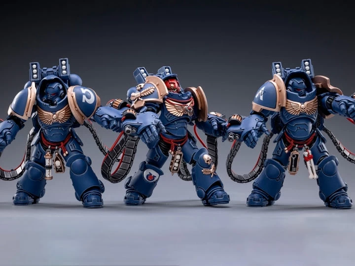 Warhammer 40K Ultramarines Aggressors 1/18 Scale Figure Set 3 Warhammer 40K Ultramarines Aggressors 1/18 Scale Figure Set