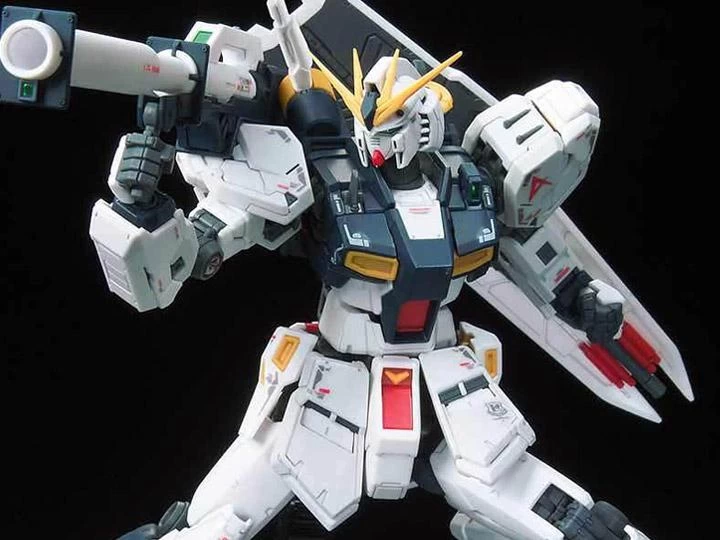 Bandai RG 1/144 #32 RX-93 Nu Gundam 3 Bandai RG 1/144 #32 RX-93 Nu Gundam