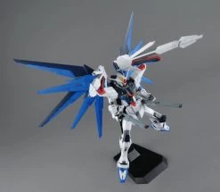 Bandai MG 1/100 Freedom Gundam (Ver 2.0) -Toy Model Store fcfba00f a5eb 4c0c b1b3 c45f8b247788
