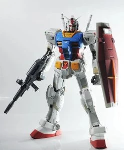 Bandai MG 1/100 Gundam Anniversary Coating Version