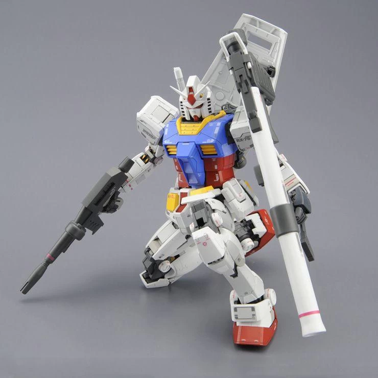 Bandai MG 1/100 RX-78-2 Gundam Ver. 3.0 8 Bandai MG 1/100 RX-78-2 Gundam Ver. 3.0 - Image 6